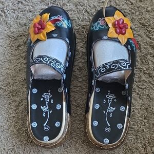 Floral Embellished Black Mary Jane Shoes